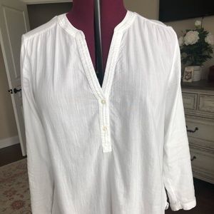 Old Navy white linen like gauzy top size L